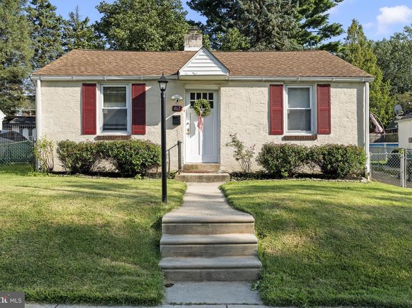 467 Evergreen Avenue, Philadelphia PA 19128