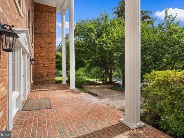 7721 Tremayne Place 204, Mclean VA 22102