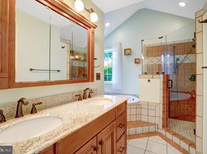 8517 Electric Ave, Vienna VA 22182