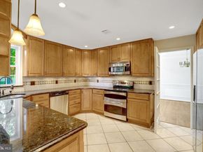 8517 Electric Ave, Vienna VA 22182