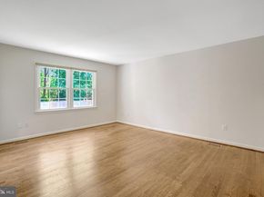 8517 Electric Ave, Vienna VA 22182