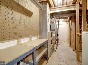 8517 Electric Ave, Vienna VA 22182