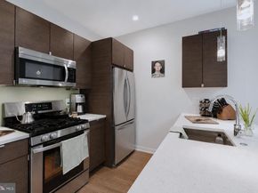 1637 Carpenter Street, Philadelphia PA 19146