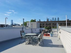 1637 Carpenter Street, Philadelphia PA 19146