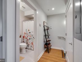 1637 Carpenter Street, Philadelphia PA 19146