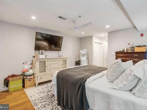 1637 Carpenter Street, Philadelphia PA 19146