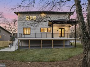 6913 Berkeley St, Falls Church VA 22043