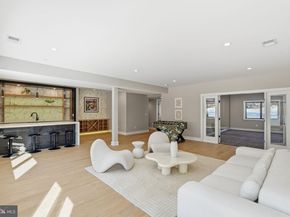 6913 Berkeley St, Falls Church VA 22043