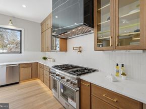 6913 Berkeley St, Falls Church VA 22043