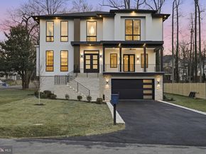 6913 Berkeley St, Falls Church VA 22043