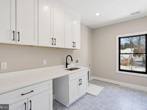 6913 Berkeley St, Falls Church VA 22043