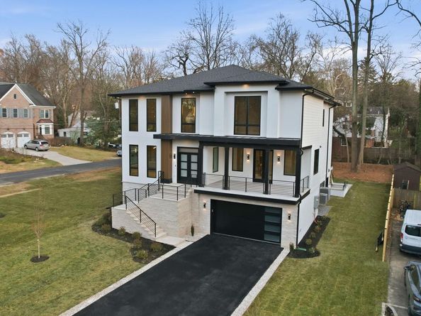 6913 Berkeley St, Falls Church VA 22043