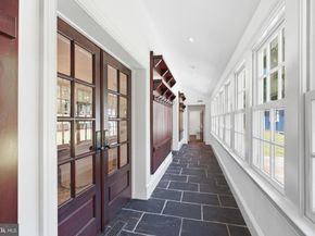 1337 Kingston Avenue, Alexandria VA 22302