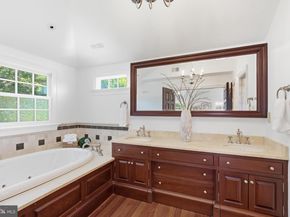 1337 Kingston Avenue, Alexandria VA 22302