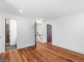 1337 Kingston Avenue, Alexandria VA 22302