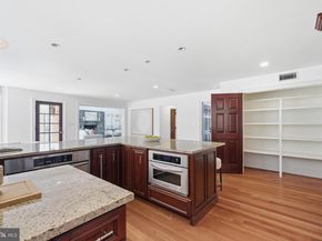 1337 Kingston Avenue, Alexandria VA 22302