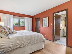 33 Woodhill Road, Newtown PA 18940