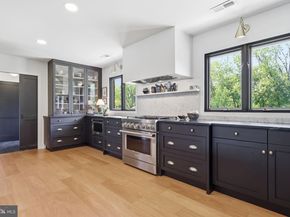33 Woodhill Road, Newtown PA 18940