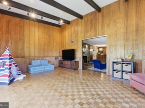 33 Woodhill Road, Newtown PA 18940
