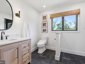 33 Woodhill Road, Newtown PA 18940