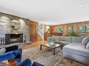 33 Woodhill Road, Newtown PA 18940