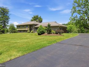 33 Woodhill Road, Newtown PA 18940