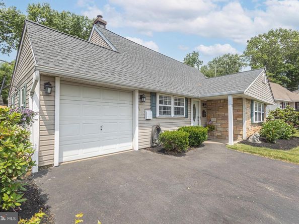 11 High Road, Levittown PA 19056