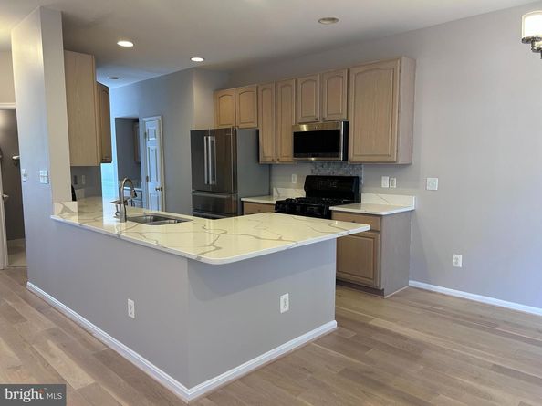 20381 Fallsway Terrace, Sterling VA 20165