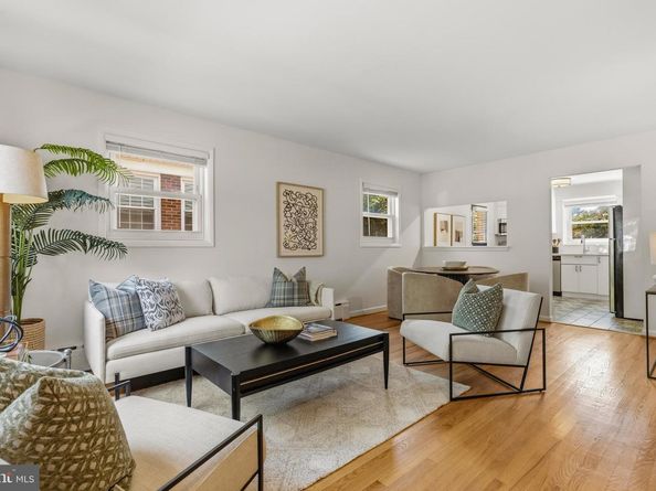 11 E Myrtle Street 1/2, Alexandria VA 22301