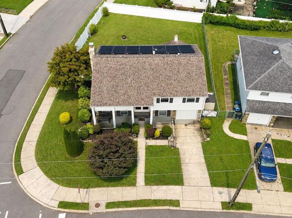 9745 Portis Road, Philadelphia PA 19115