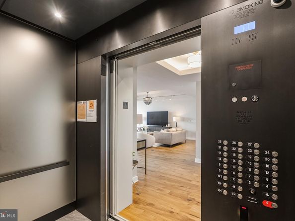 1781 N Pierce Street 1702, Arlington VA 22209
