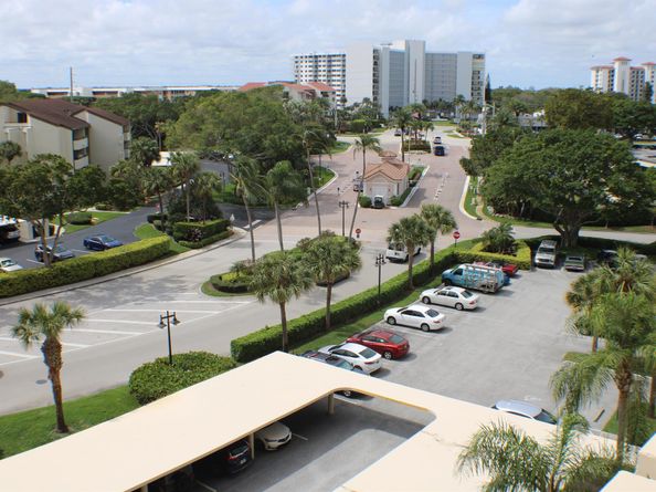 132 Lakeshore Drive 718, North Palm Beach FL 33408