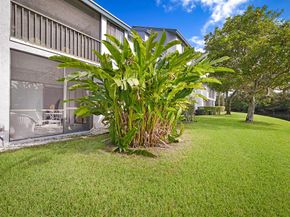 405 Harbour Pointe Way, Greenacres FL 33413