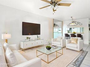 405 Harbour Pointe Way, Greenacres FL 33413