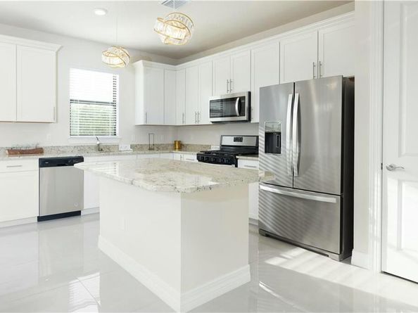 2384 Primrose Place, Oakland Park FL 33309