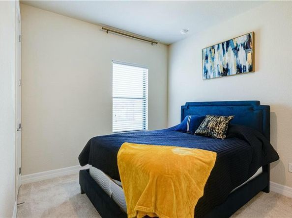 2384 Primrose Place, Oakland Park FL 33309