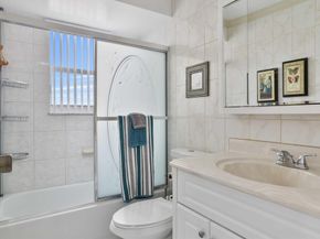 2871 Somerset Dr 414, Lauderdale Lakes FL 33311