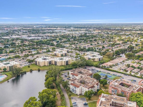 2871 Somerset Dr 414, Lauderdale Lakes FL 33311