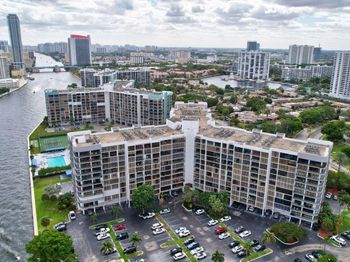600 Parkview Drive