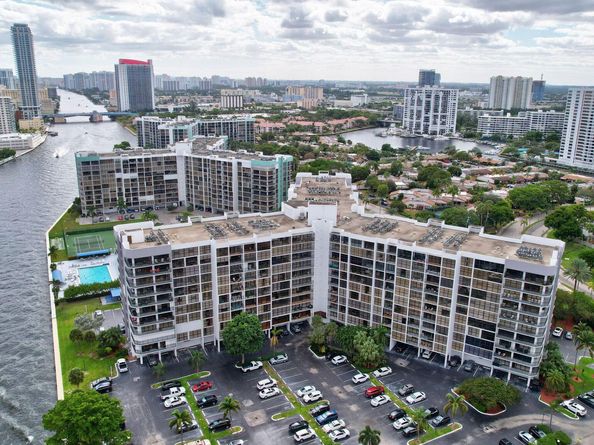 600 Parkview Drive 509, Hallandale Beach FL 33009