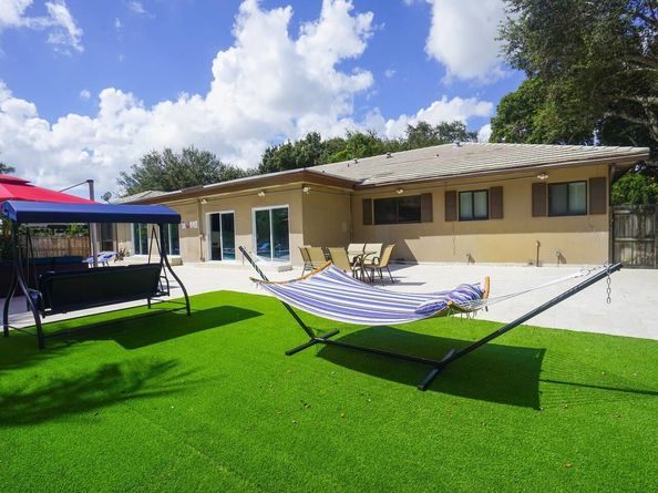 3150 Calle Largo Dr, Hollywood FL 33021