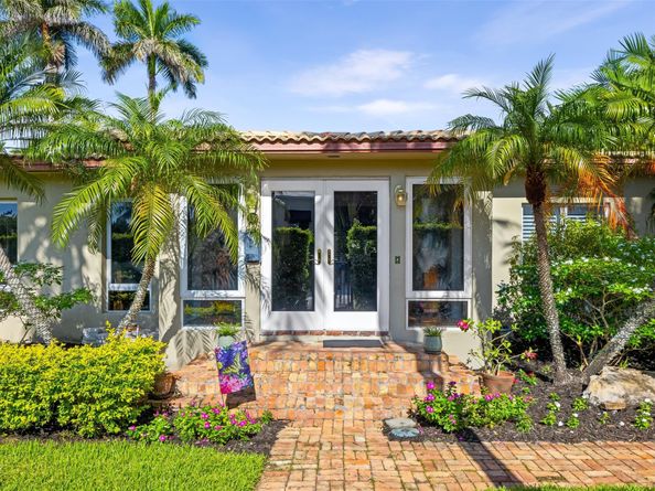 359 Poinciana Dr, Fort Lauderdale FL 33301