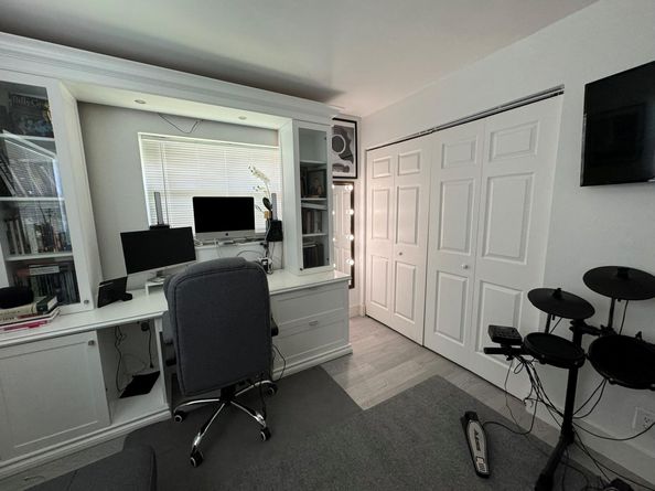 4041 NW 93rd Ave, Sunrise FL 33351