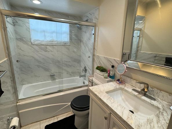 4041 NW 93rd Ave, Sunrise FL 33351