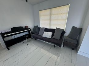 4041 NW 93rd Ave, Sunrise FL 33351