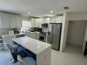 4041 NW 93rd Ave, Sunrise FL 33351