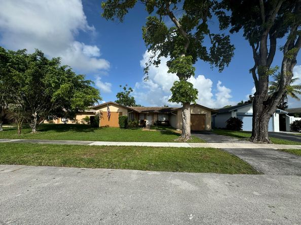 4041 NW 93rd Ave, Sunrise FL 33351