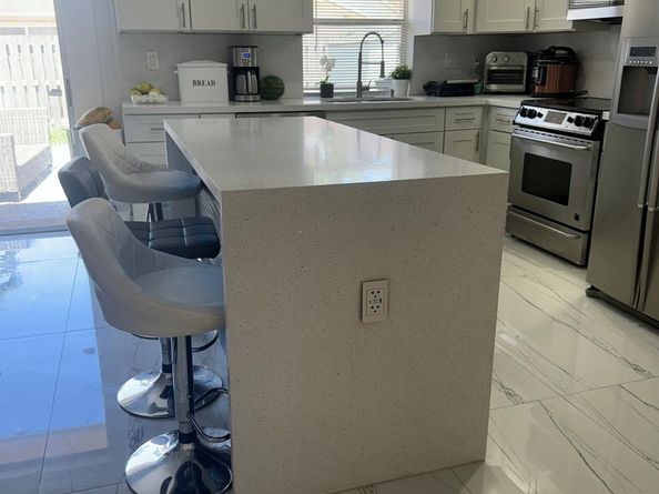 4041 NW 93rd Ave, Sunrise FL 33351
