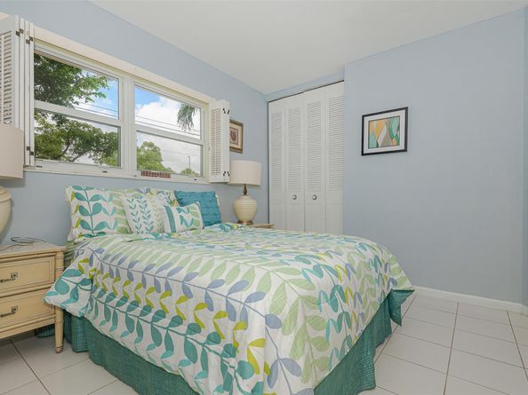 3430 NW 52nd Ave 102, Lauderdale Lakes FL 33319