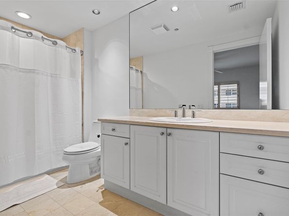 1228 Hillsboro Mile 206, Hillsboro Beach FL 33062